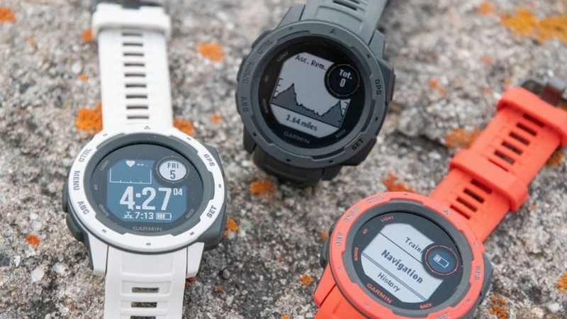 Thiết kế ngoại hình của các dòng thiết bị Garmin thể hiện sự nổi bật và chuyên nghiệp trong mọi tình huống sử dụng