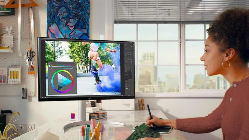 Màn hình LG UltraFine còn được thiết kế có độ tương thích cao