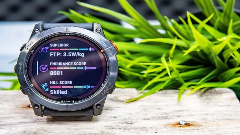 Garmin Fenix 7 là series đồng hồ được thiết kế hướng đến những người yêu thích thể thao ngoài trời và vận động mạnh